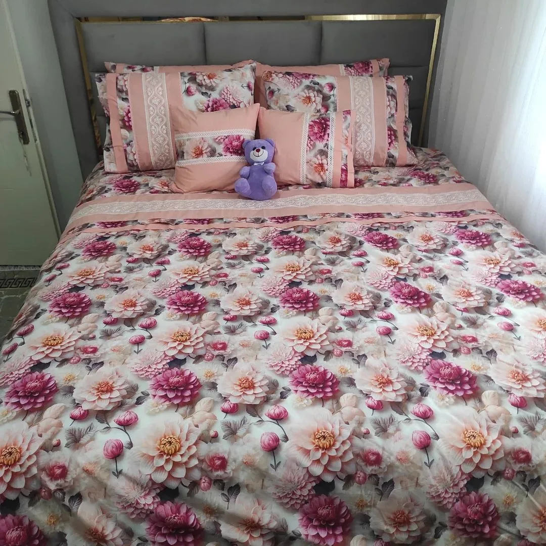 Pembe Şakayık Desenli Dantel Detaylı Lüks Nevresim Takımı